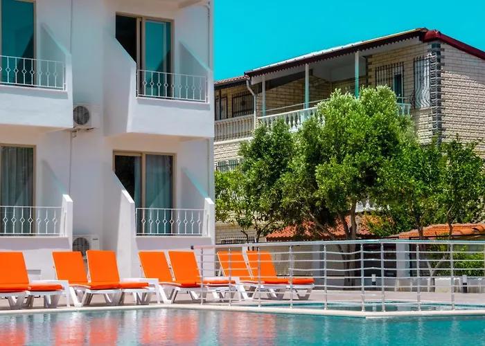 Azalia Garden Szálloda 4*