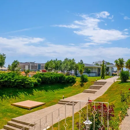 Azalia Garden