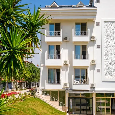 Hotel Azalia Garden 4*