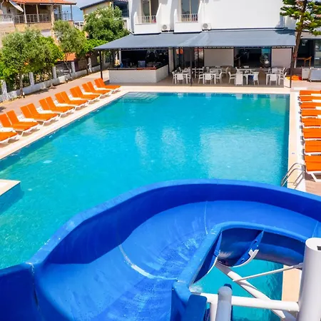 Azalia Garden Hotel 4*