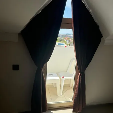 Azalia Garden 4*