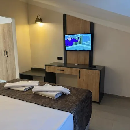 Azalia Garden 4*